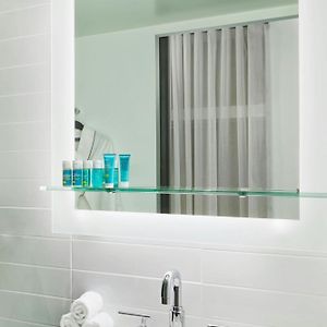 King Room City View Roll Shower Mobility Hearing Accessible